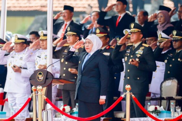 Ikatan-Pemuda-Tionghoa-Indonesia-(IPTI)-Jatim-Turut-Berpartisipasi-Dalam-Upacara-Sumpah-Pemuda-Ke-97Gubernur-Khofifah-Pimpin-Hari-97